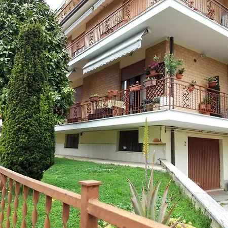 Residenza Dei Pini 公寓